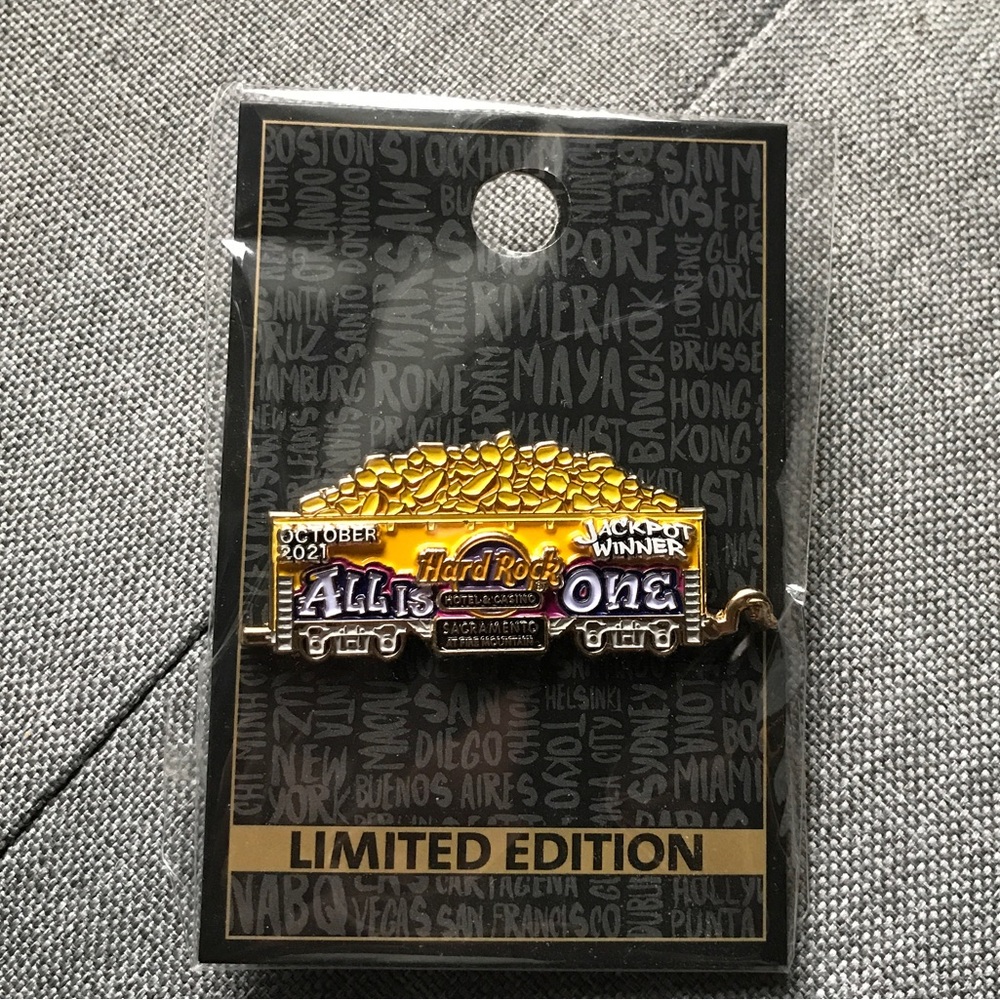 Hard Rock Hotel & Casino Sacramento At Fire Mountain October 2021 Jackpot Pin